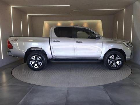 TOYOTA HILUX CD SRX 4X4 2.8 TDI 16V DIESEL AUT