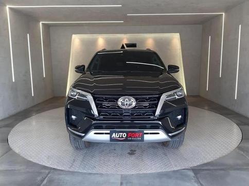 TOYOTA HILUX SW4 SRX 4X4 2.8 TDI 16V DIES. AUT.