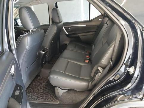 TOYOTA HILUX SW4 SRX 4X4 2.8 TDI 16V DIES. AUT.