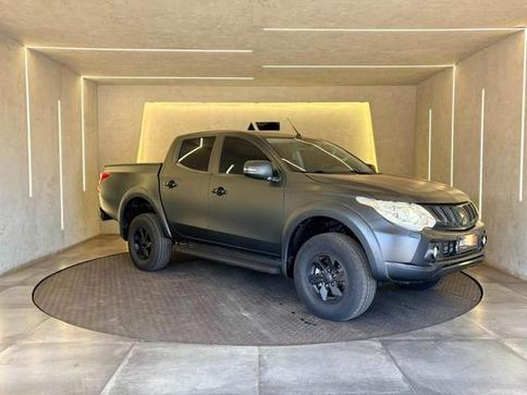 MITSUBISHI TRITON SPORT HPE TOP