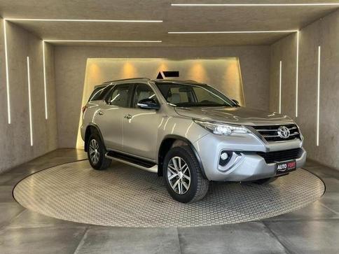 TOYOTA HILUX SW4 SRX 4X4 2.8 TB 4P DIESEL