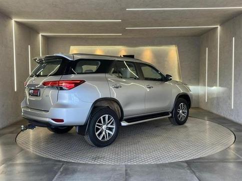 TOYOTA HILUX SW4 SRX 4X4 2.8 TB 4P DIESEL