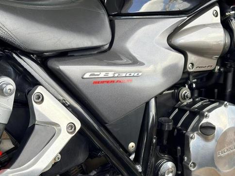 HONDA CB1300F