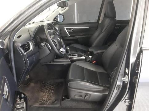 TOYOTA HILUX SW4 SRX 4X4 2.8 TDI 16V DIES. AUT.