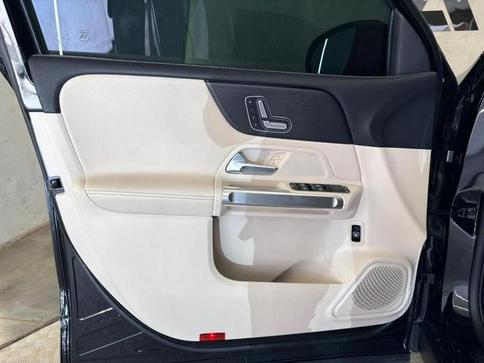 MERCEDES-BENZ GLB200 ADVANCE