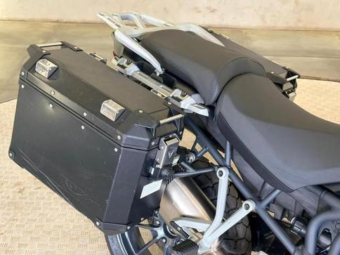 TRIUMPH TIGER EXPLORER