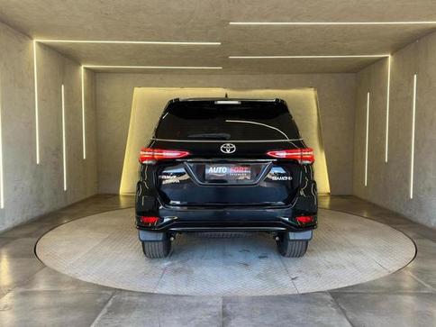 TOYOTA HILUX SW4 SRX DIAMO. 4X4 2.8 TB DIE AUT.