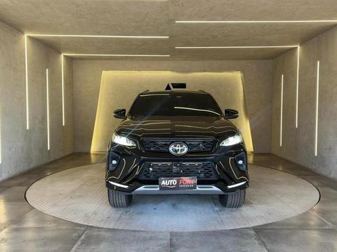 TOYOTA HILUX SW4 SRX DIAMO. 4X4 2.8 TB DIE AUT.