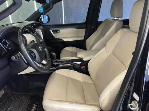 TOYOTA HILUX SW4 SRX DIAMO. 4X4 2.8 TB DIE AUT.