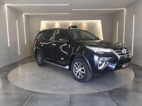 TOYOTA HILUX SW4 SRX 4X4 2.8 TDI 16V DIES. AUT.