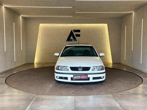 VOLKSWAGEN SAVEIRO 1.8