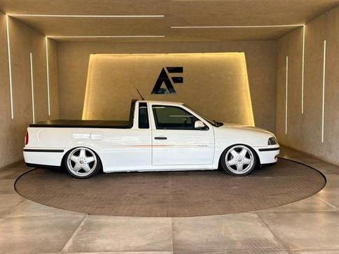 VOLKSWAGEN SAVEIRO 1.8