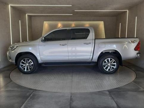 TOYOTA HILUX CD SRX 4X4 2.8 TDI 16V DIESEL AUT