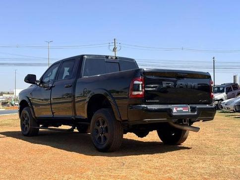 RAM 2500 LARAM. 6.7 NIGHT ED. TB CD 4X4 DIE.