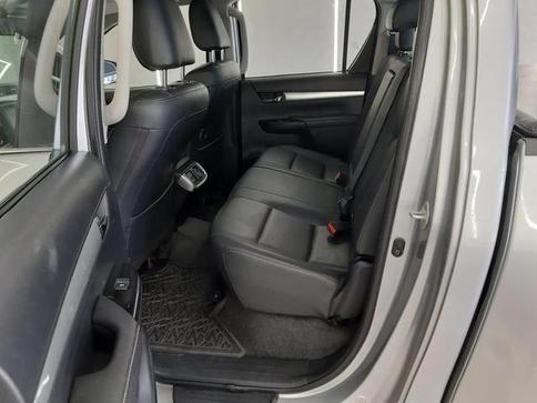 TOYOTA HILUX CD SRX 4X4 2.8 TDI 16V DIESEL AUT