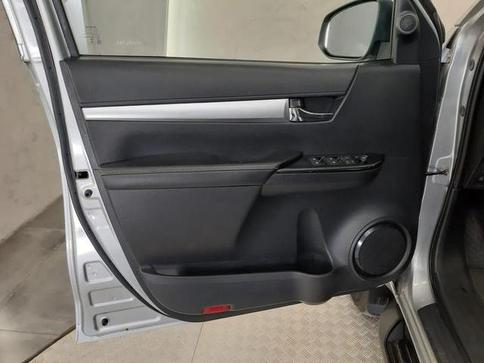 TOYOTA HILUX CD SRX 4X4 2.8 TDI 16V DIESEL AUT