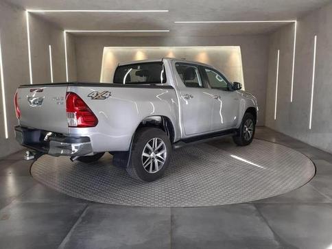 TOYOTA HILUX CD SRX 4X4 2.8 TDI 16V DIESEL AUT