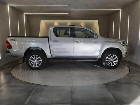 TOYOTA HILUX CD SRX 4X4 2.8 TDI 16V DIESEL AUT