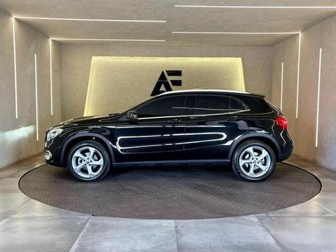 MERCEDES-BENZ GLA 200 1.6 CGI STYLE 16V TURBO 4P