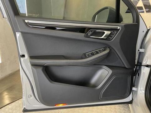 PORSCHE MACAN 2.0 TURBO