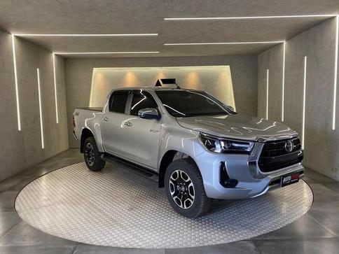 TOYOTA HILUX CD SRX 4X4 2.8 TDI 16V DIESEL AUT