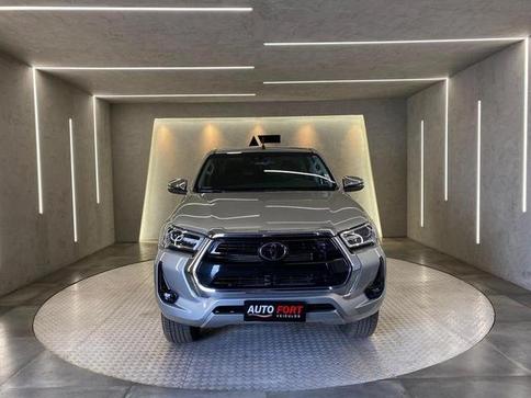 TOYOTA HILUX CD SRX 4X4 2.8 TDI 16V DIESEL AUT