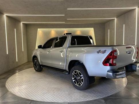 TOYOTA HILUX CD SRX 4X4 2.8 TDI 16V DIESEL AUT
