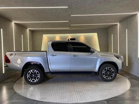 TOYOTA HILUX CD SRX 4X4 2.8 TDI 16V DIESEL AUT