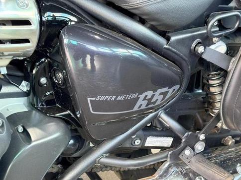 ROYAL ENFIELD SUPER METEOR 650