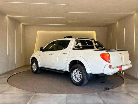 MITSUBISHI L200 TRITON 3.2 D