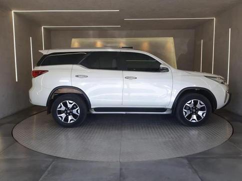 TOYOTA Hilux SW4 SRX Diamo. 4x4 2.8 TB Die Aut.