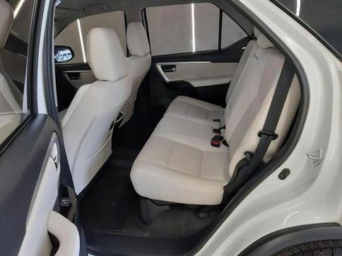 TOYOTA Hilux SW4 SRX Diamo. 4x4 2.8 TB Die Aut.