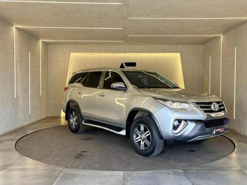 TOYOTA HILUX SW4 SRV 4X2 2.7 FLEX 16V AUT