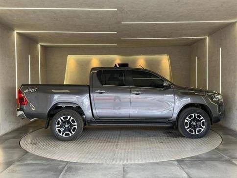 TOYOTA HILUX CD SRX 4X4 2.8 TDI 16V DIESEL AUT