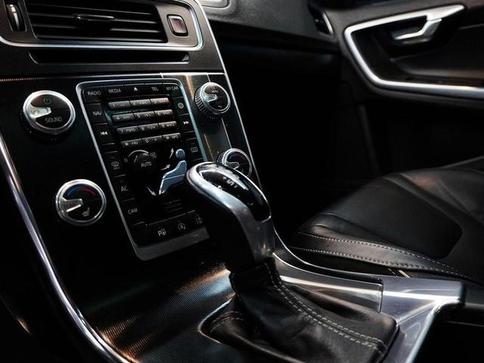 VOLVO S60 2.0 T6 R-DES