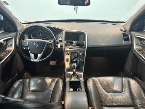 VOLVO XC 60 2.0 T5 DYNAMIC
