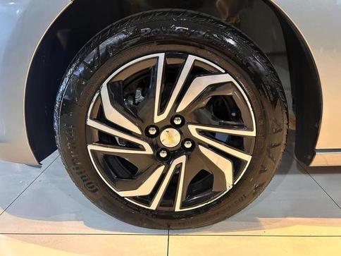 CHEVROLET ONIX PLUS 10MT LT2