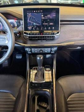 JEEP COMMANDER LIM T270