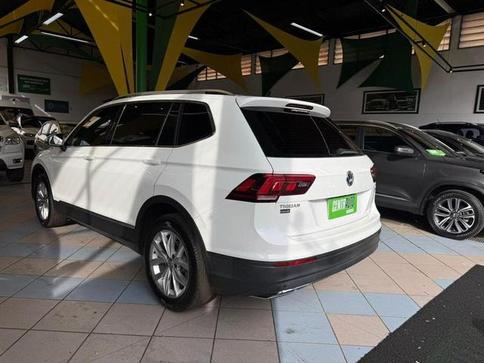 VOLKSWAGEN TIGUAN ALLSPACE CL