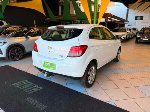 CHEVROLET ONIX 1.4 LT