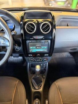 RENAULT DUSTER 16 A CVT