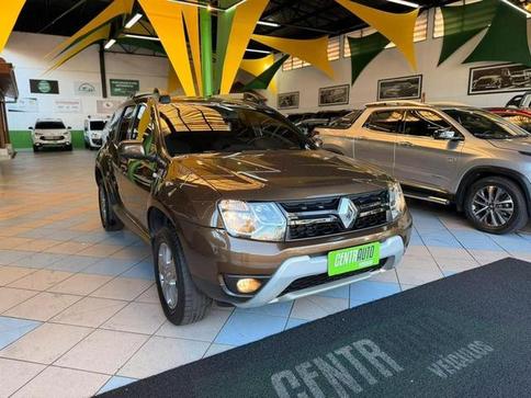 RENAULT DUSTER 16 A CVT