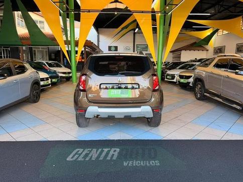 RENAULT DUSTER 16 A CVT