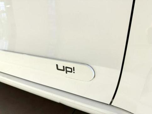 VOLKSWAGEN UP 1.0 MPI TOTAL FLEX 4P MANUAL