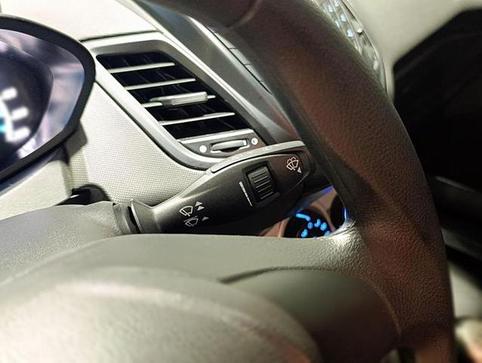 FORD FIESTA 1.6 SE HATCH 16V FLEX 4P MANUAL