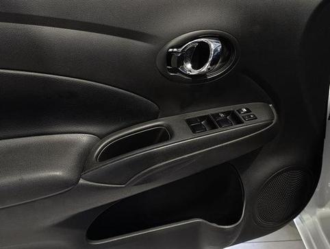 NISSAN VERSA 16SL CVT