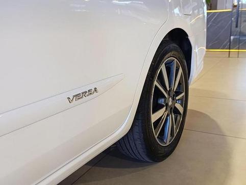 NISSAN VERSA 16SL CVT