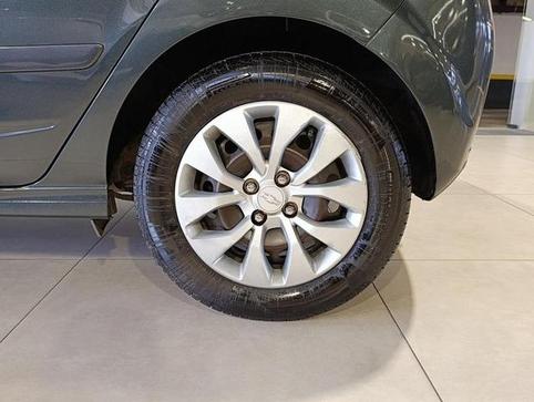 CHEVROLET ONIX 1.4 MT LT