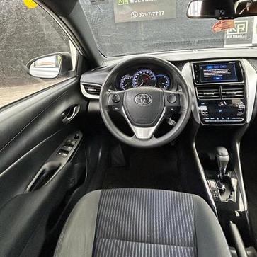 TOYOTA YARIS 1.3 XL PLUS AUT