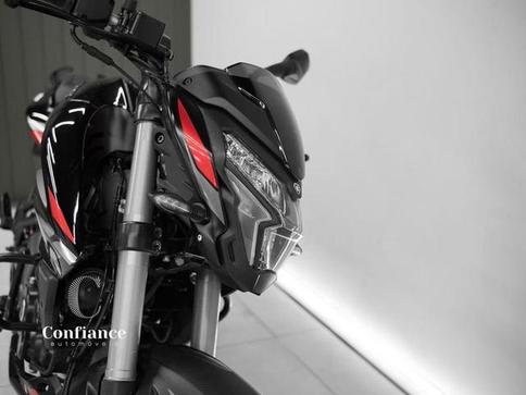 BAJAJ DOMINAR NS160